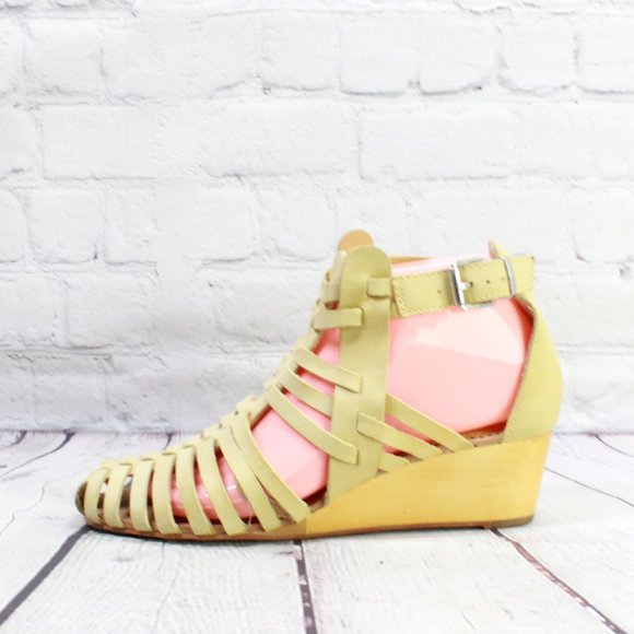 Latigo Smile Yellow Leather Cage Casual Huarache Wedge Sandal Size 7 M - Picture 2 of 9